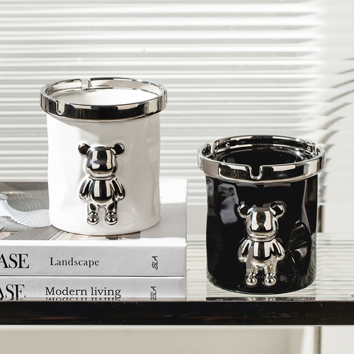 Creative ins bear ashtray with funnel for home living room car high-end niche installation anti-fly ash ashtray