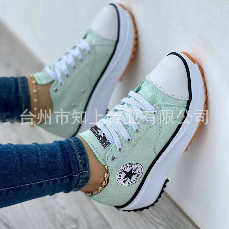 Обувь для внешней торговли 2022 Новые большие размеры, количество женских туфель на толстой подошве, одиночные туфли 43 Ярда, трансграничная Повседневная парусиновая обувь, толщина