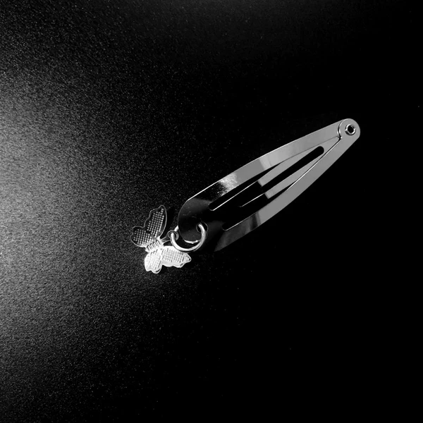 Small butterfly clip