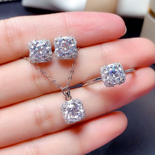2�������İ˼��PT950ֱ�����u����Īɣ��_�ڽ�ָŮ�朵�����b
