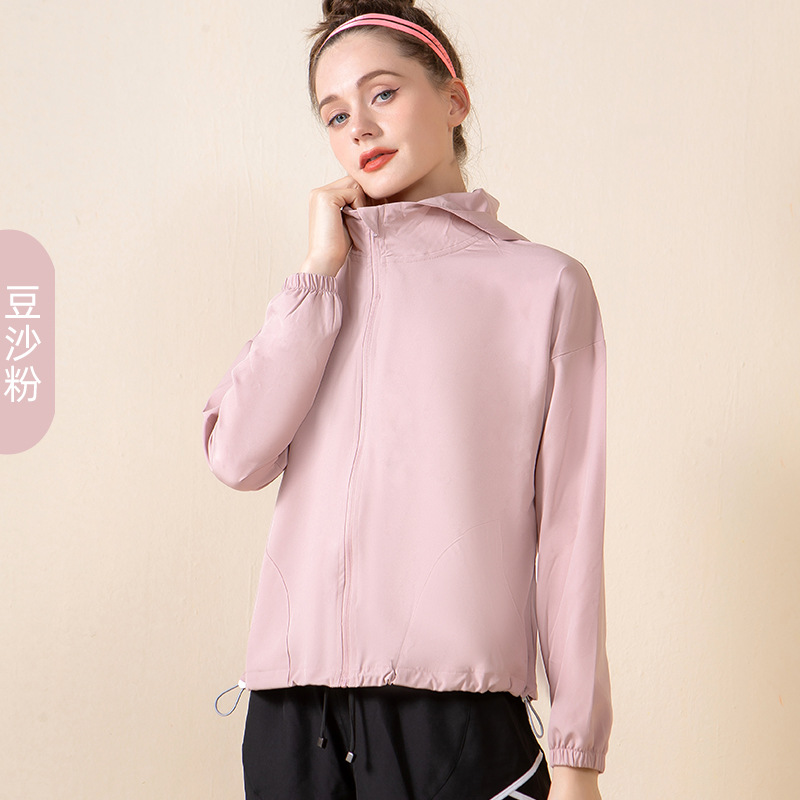 Procesamiento personalizado de ropa de protección solar delgada mujer secado rápido ventilador frío con capuchón protector solar abrigo deportivo anti-UV