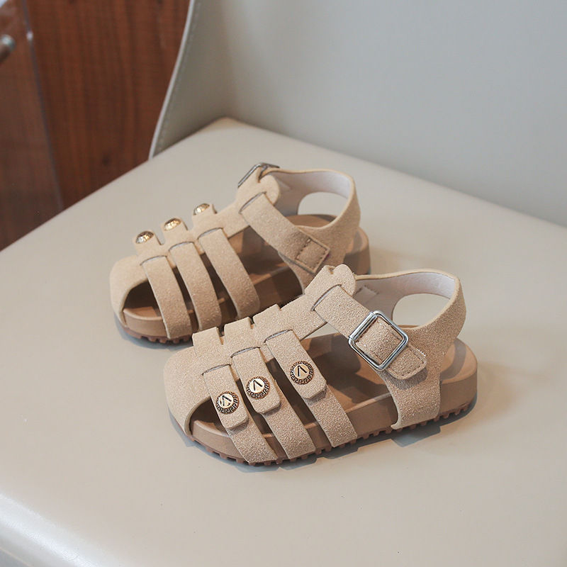 Fashionable children's sandals