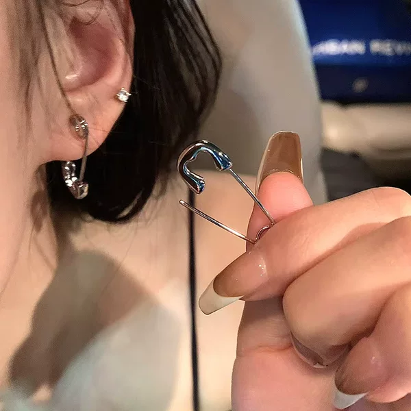 Distinctive Sweet Cool Pin Earrings Cold Style Fashion All-match Ins New Commemorative Gift Earrings Pin