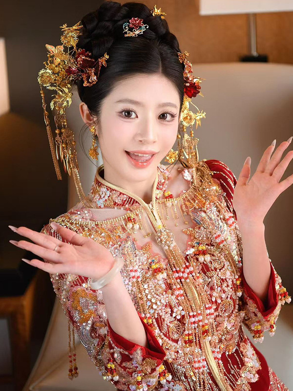 秀禾服新娘2025新款结婚重工婚服新中式国风高级感龙凤褂嫁衣礼服|undefined