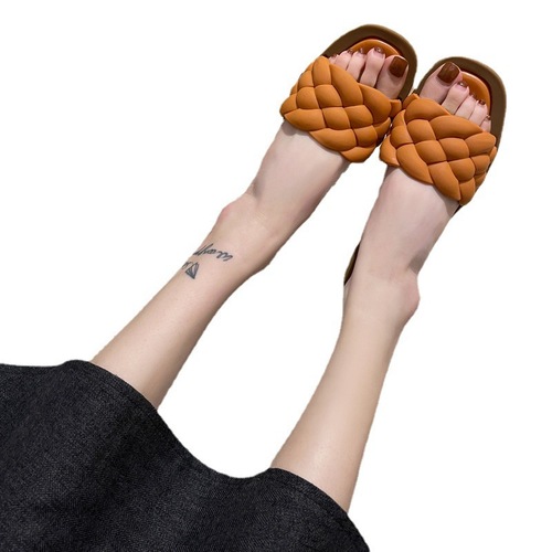 Summer new style flat-soled slippers for women, non-slip, Korean style, fashionable, versatile, women's sandals, women's outer wear wholesale