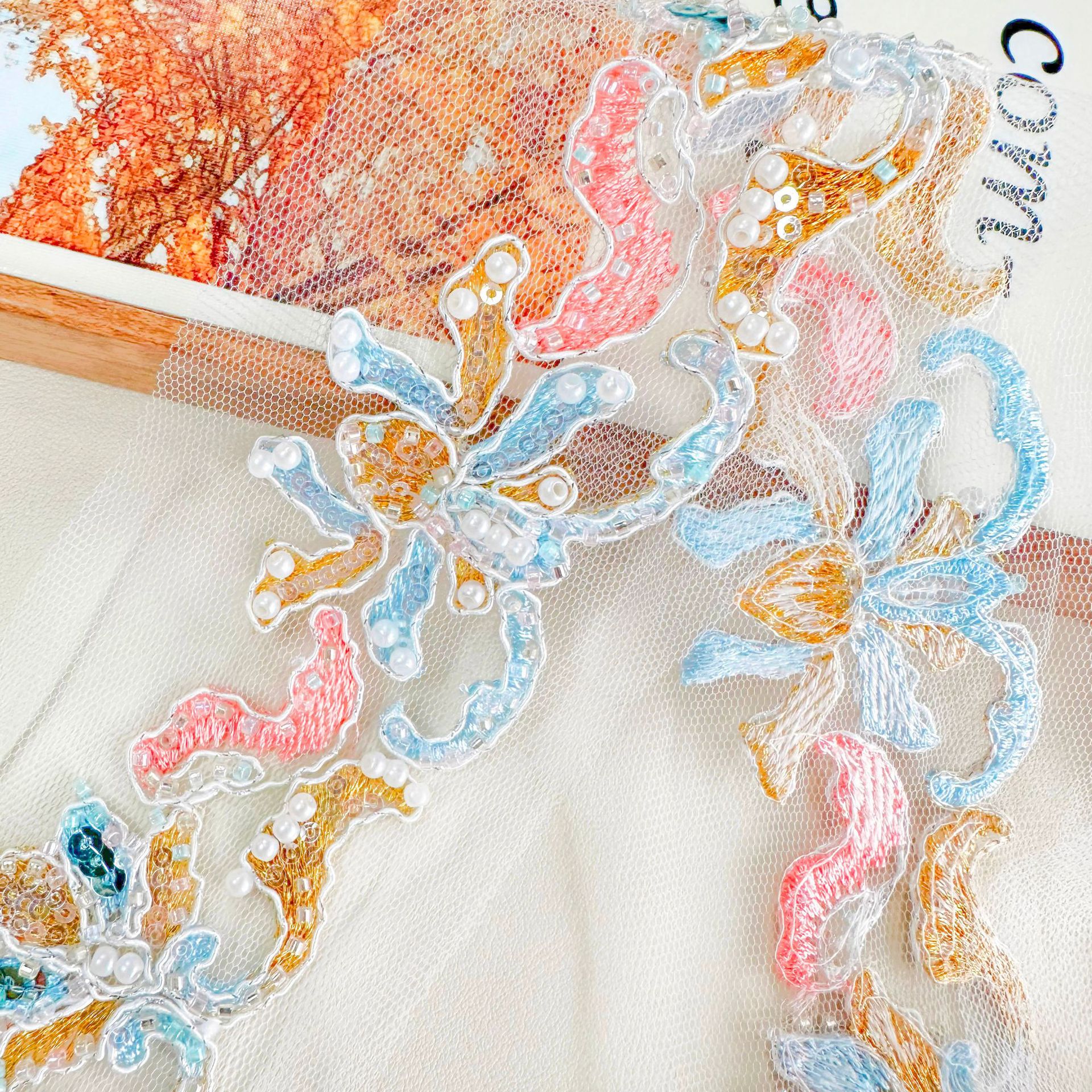 Accesorios de encaje de sequillas de color DIY ropa de decoración con bordado de perlas de flujo de falda nueva mano china