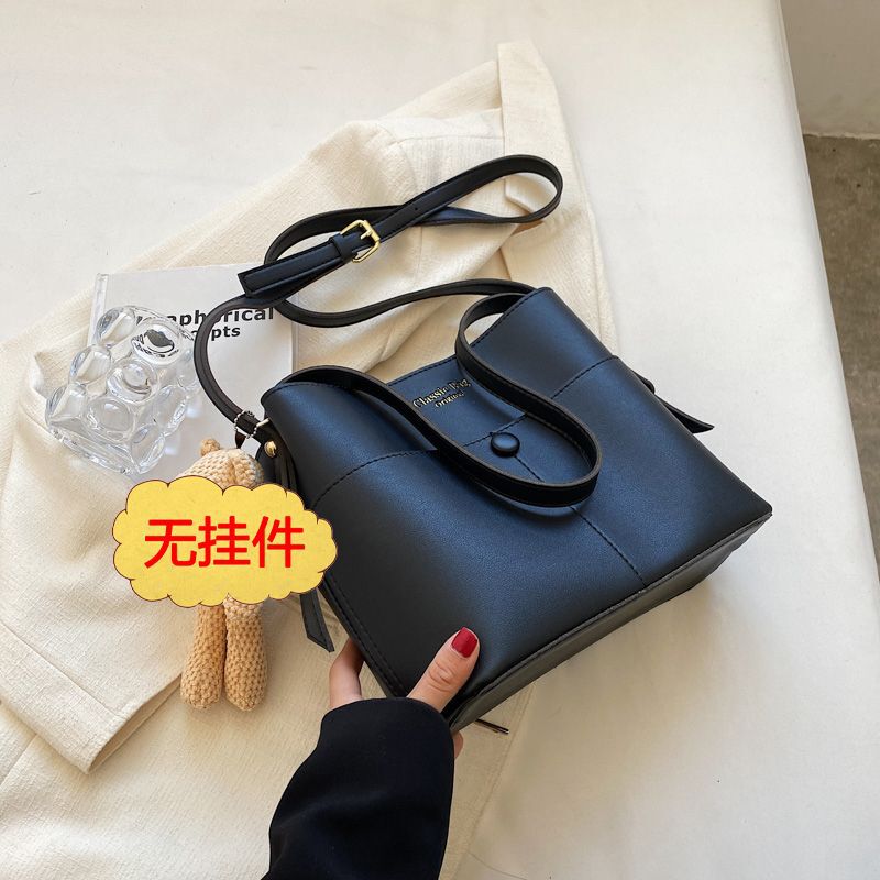 批发大容量通勤腋下包包女新款春季复古小众单肩包时尚水桶包|undefined