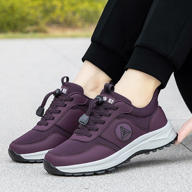 Легкие и дышащие кроссовки для пожилых людей весной