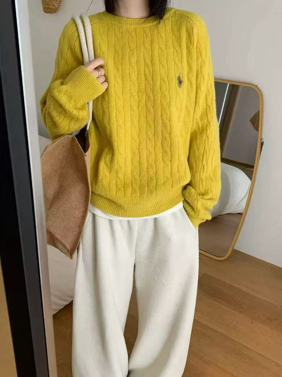 가을 겨울 와이드 라운드 오버넥 스웨터녀 나른한 바람 꽈배기 조랑말 니트 상의녀 편안하고 캐주얼한 바람