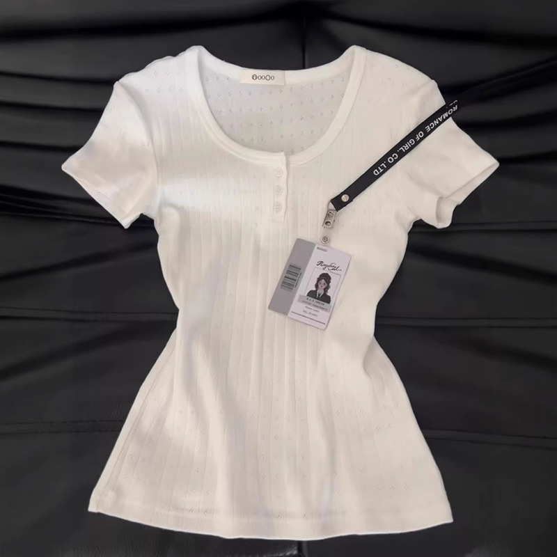 Korean-Style Bm Style Three-Button Short-Sleeve T-Shirt for Women, Summer 2026 New Model, Regular Shoulder Fit, Elegant and Slimming Chic Top