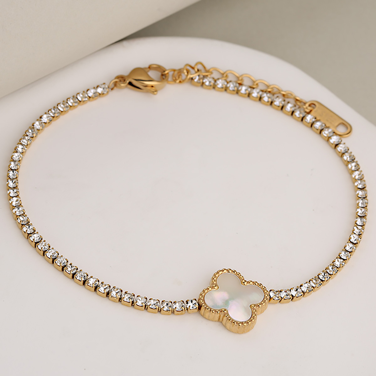 Prabangi vyriška apyrankė su dobilo lapais ir deimantais_voghion.com