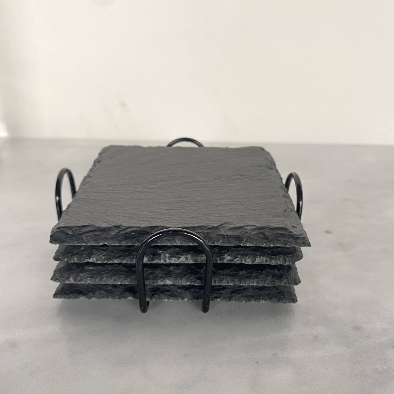 Comercio al por mayor natural pizarra Coaster bar whisky Coaster aislamiento negro piedra montaña traje té montaña