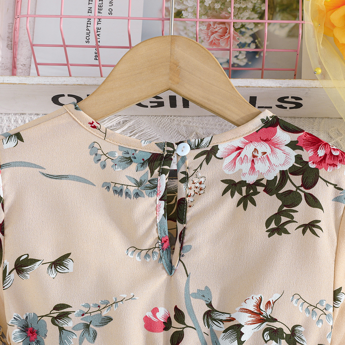 2024 Sommer neues zweiteiliges Set mit Blumendruck für Mädchen und Kinder mit langen Ärmeln und Gürtel_voghion.com