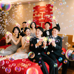 バブルマシン、ドレッシングガウン、ブライズメイドの証明書、写真小道具、結婚式の手持ち式マネーガン、結婚式の雰囲気ゲーム、ドアブロック
