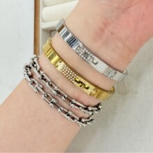 �W�������r���¿�ٴ���Ƕ�ʯŮʿ�����C����ɫ���P��֭h