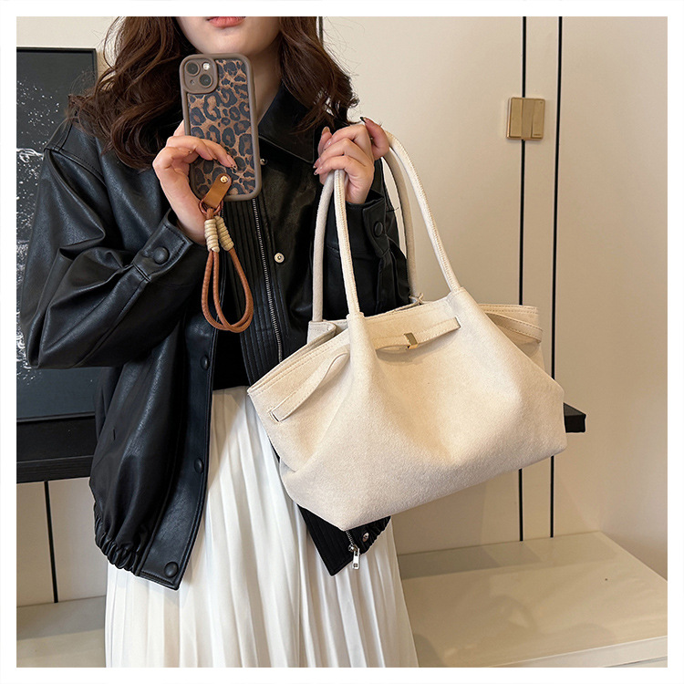 Vintage Style, Classic Style Style Women's Matte Leather Solid Color Vintage Style Classic Style Square Magnetic Buckle Shoulder Bag Underarm Bag