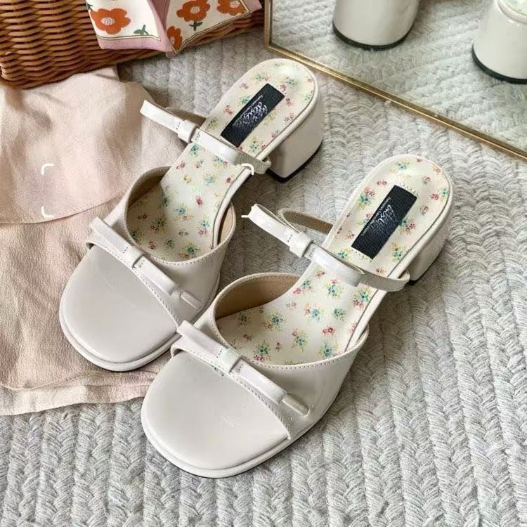 Zapatillas de tacones altos gruesos de verano para mujeres nuevas zapatillas frías con falda de estilo francés de hadas image 6