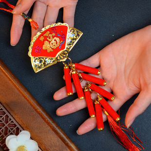 Firecracker pendant New Year Spring Festival New Year door handle window sill decoration kindergarten program props gold foil three-dimensional pendant