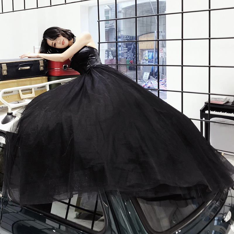 Vestido de noche para mujer, nuevo estilo 2026, vestido de banquete, fiesta de reunión anual, vestido de malla adelgazante negro sin tirantes para anfitriona