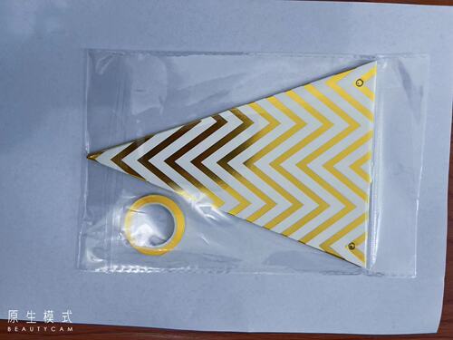 Wedding room, children's room, birthday party decoration supplies, wavy pull flag, gold and silver triangular flag, decorative bunting