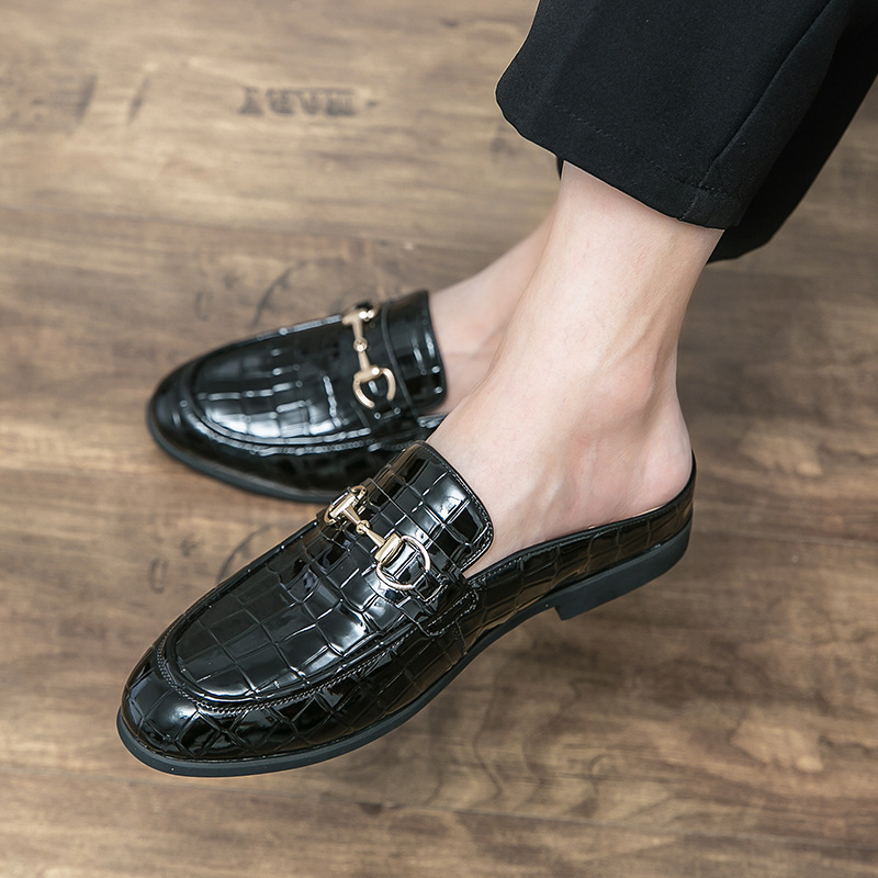 2025 verano nuevo hombre con cabeza de bolsillo medio zapatillas hombre 38 - 47 yardas transfronterizas gran hebilla de caballo medio zapatillas perezosas