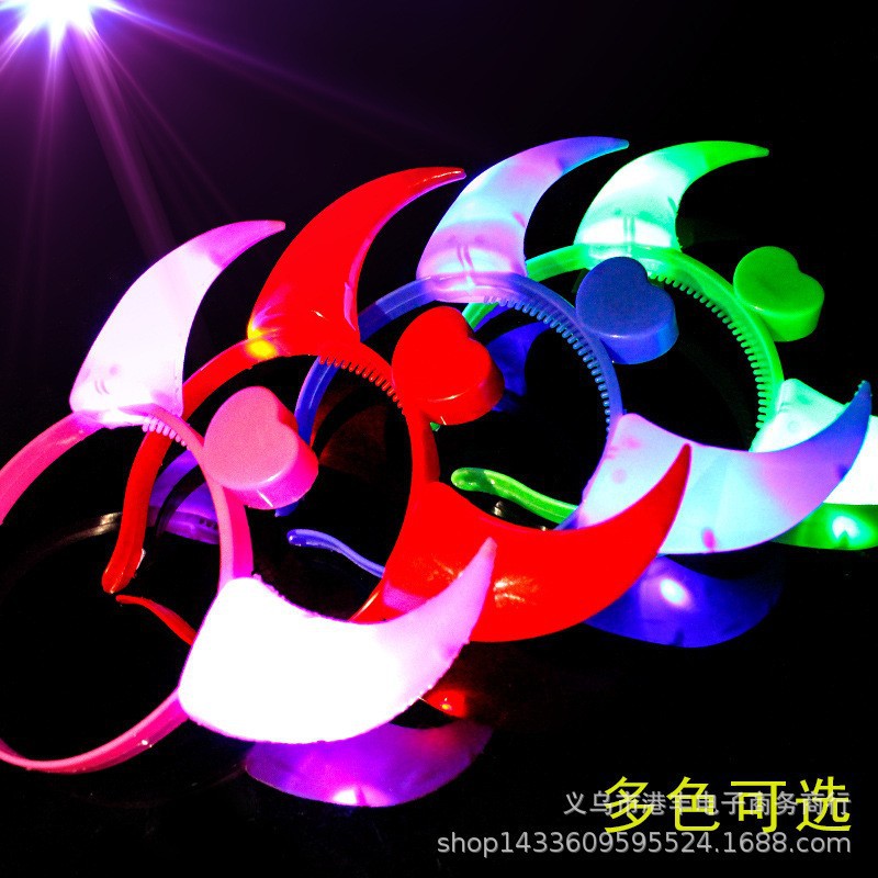 2024 juguetes luminosos, una gran colección de palos de cuatro secciones, palos de luz de concierto, sombreros brillantes, anillos, tirachinas, flechas voladoras, etc.