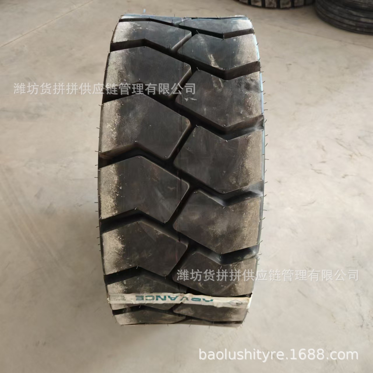 32X12.1-15 叉车 拖车轮胎 工业机械轮胎