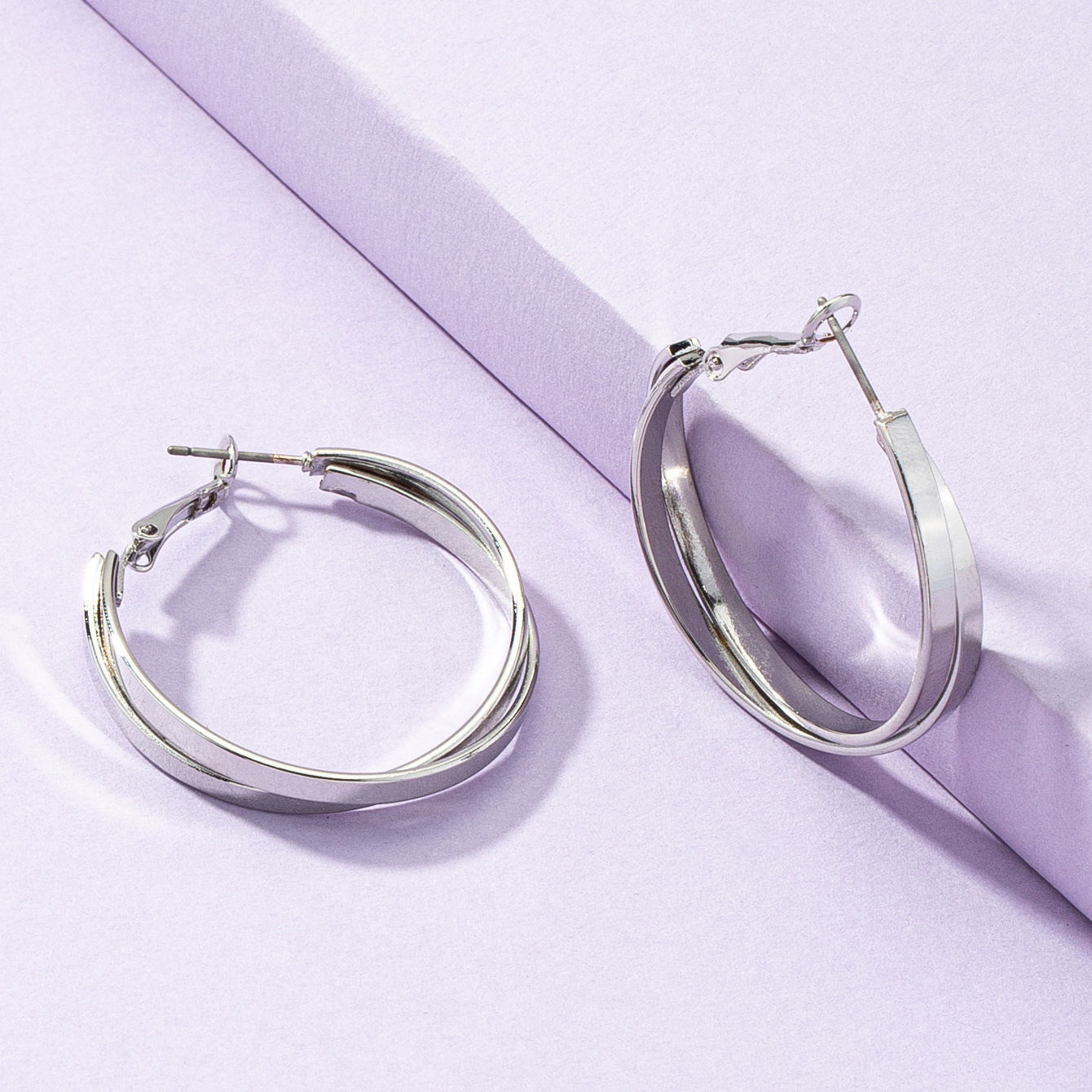 Metal Twist Hoop Fashion Earrings One Pair Wholesale Jewelry Nihaojewelry display picture 1