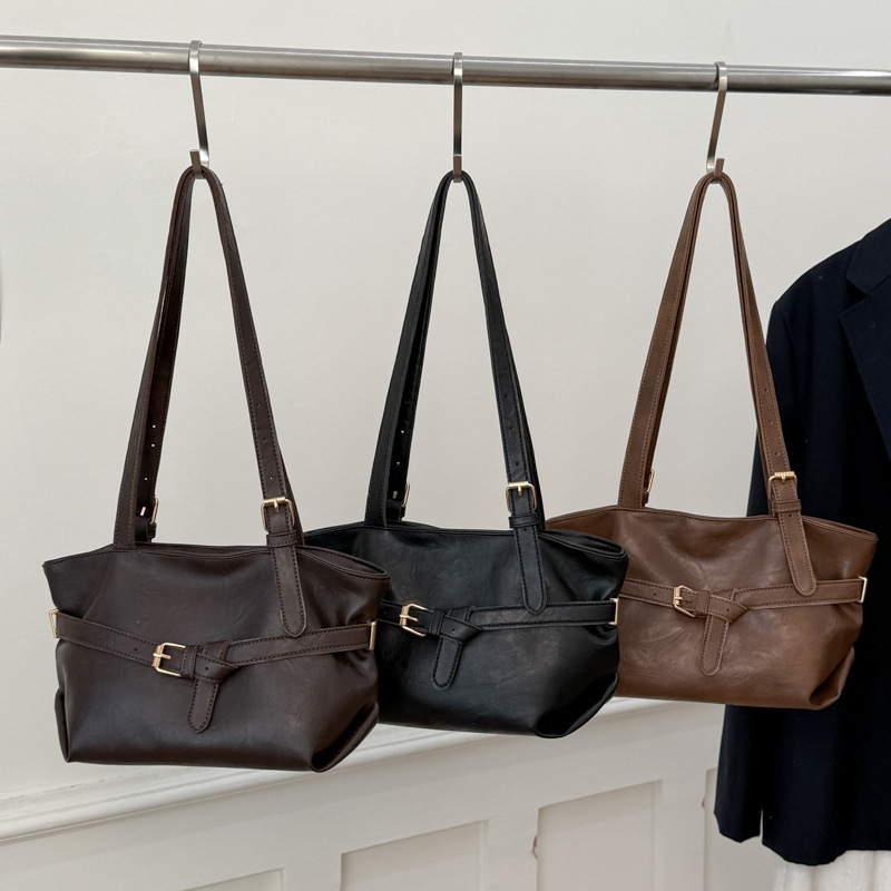 2026 Niche Women's Tote Bag, Retro Simple Winter Trend New Style Bag, Fashionable Casual Personalized Shoulder Bag 2026 Niche Women's Tote Bag, Retro Simple Winter Trend New Style Bag, Fashionable Casual Personalized Shoulder Bag
