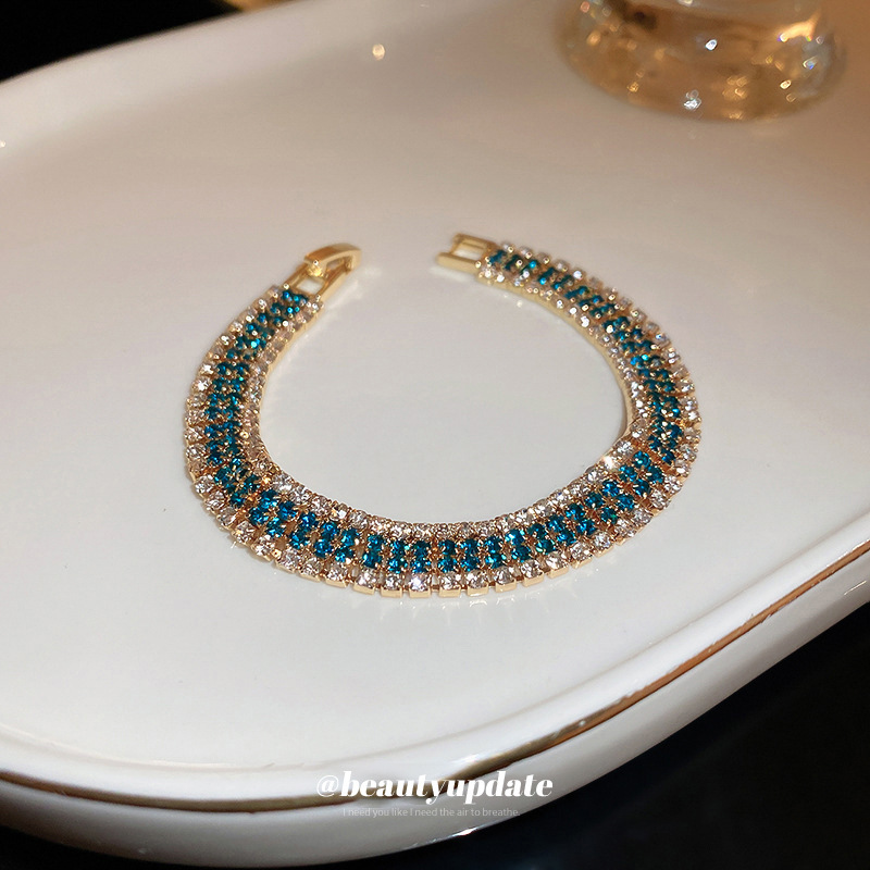 Pulsera de diamantes de lujo ligero europea y americana, pulsera de diseño de personalidad de nicho de todo fósforo, temperamento de moda, joyería de sentido avanzado al por mayor