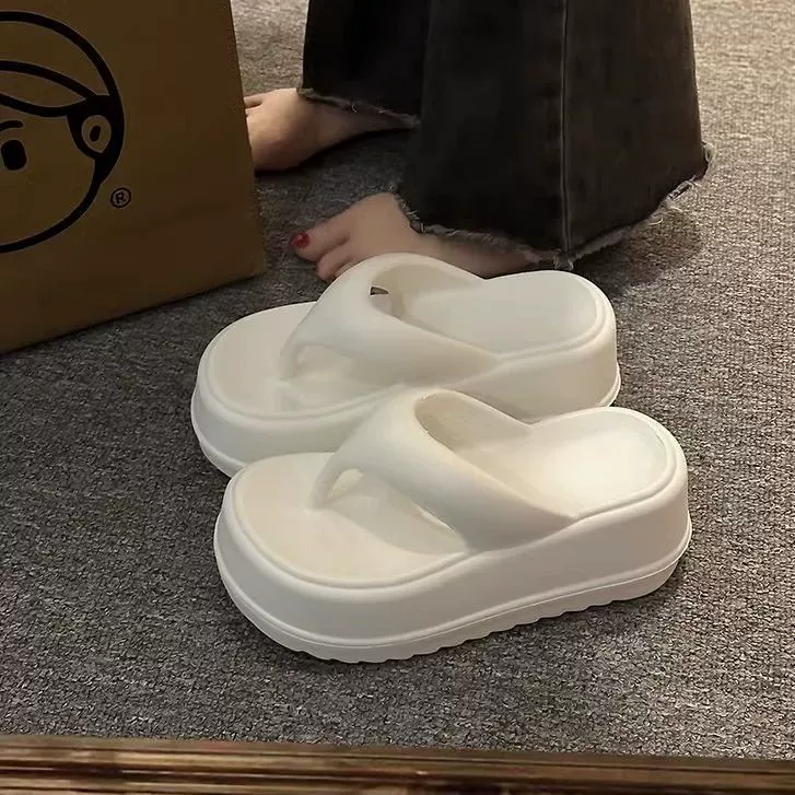 Толстая подошва шлепанца женщина носит 2023 новые кексы