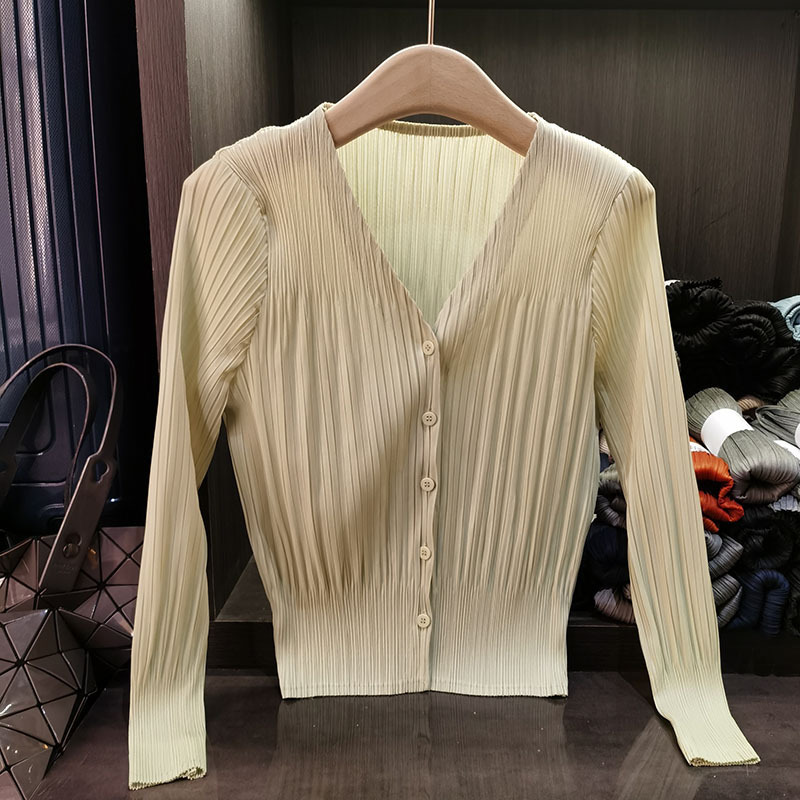 Small fresh ~ high-end solid color V-neck cardigan women's spring and summer new short close-fitting slim all-match long sleeve coat women