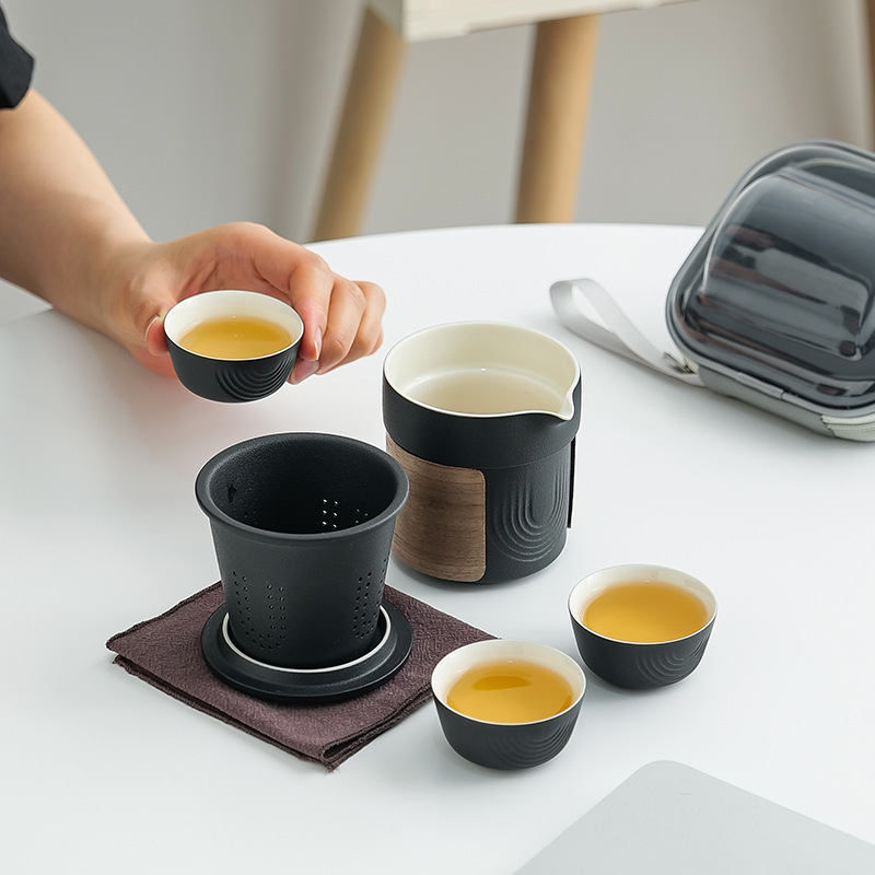 Портативный дорожный чайный набор Guannan One Pot Three Cups в сумке для хранения, легко носить с собой, керамический набор для чаепития Кунг-фу