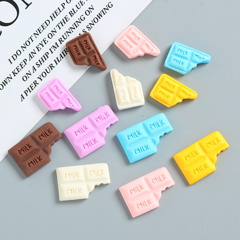 MLIKはチョコレート樹脂の部品をシミュレーションして食べて遊んでいます。|undefined