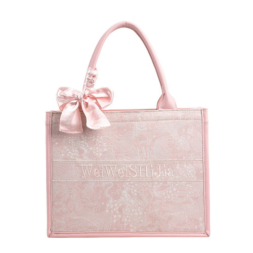 Large-capacity bag women's  new summer versatile shoulder bag this year's popular texture portable commuter tote bag