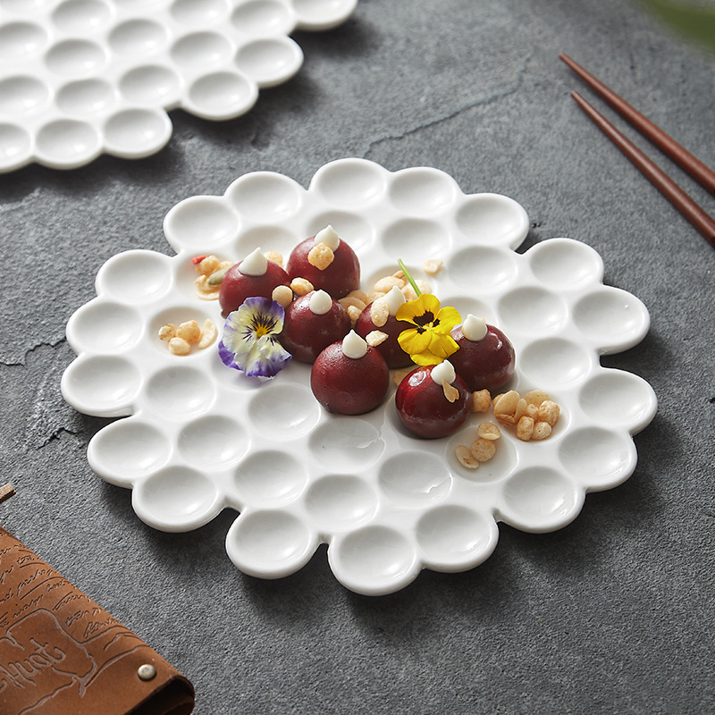 French-Style Plate with a Design Sense, Ceramic Honeycomb Plate, 2026 New Dessert Plate, Wholesale High-End Japanese-Style Tableware for Home Use French-Style Plate with a Design Sense, Ceramic Honeycomb Plate, 2026 New Dessert Plate, Wholesale High-End Japanese-Style Tableware for Home Use