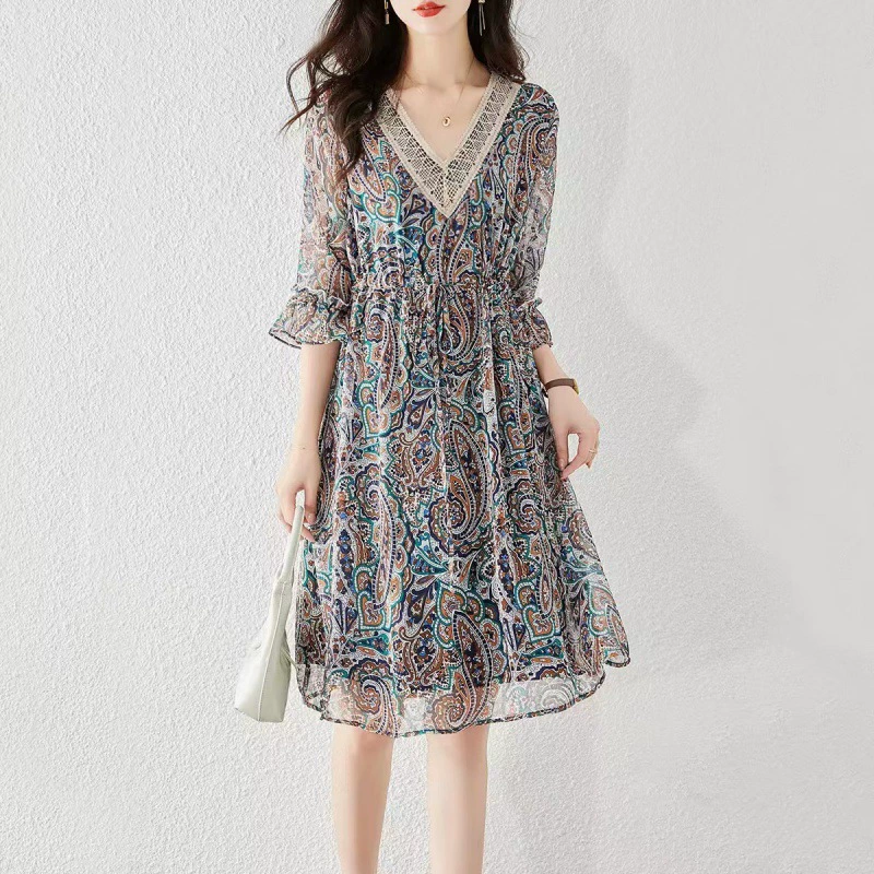 Приталенное пригородное платье с плотной талией, легкое роскошное высококачественное кружевное шифоновое платье в стиле пэчворк с V-образным вырезом и принтом во французском стиле