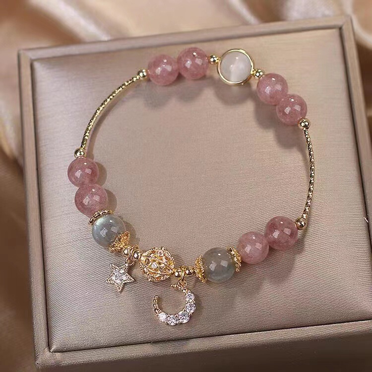 Natural Strawberry Crystal Star Moon Pendant Bracelet Imitation Grey Moonlight Small Fresh Design Bracelet Peach Blossom Transferring Girlfriend