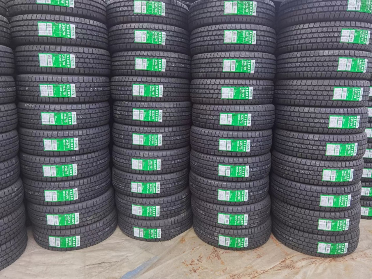 Chaoyang Good Luck Tire 245/70R17Lt Off-Road Thickeneded 10 Layers with Great Wall Gun Explorer 6 Lion F22