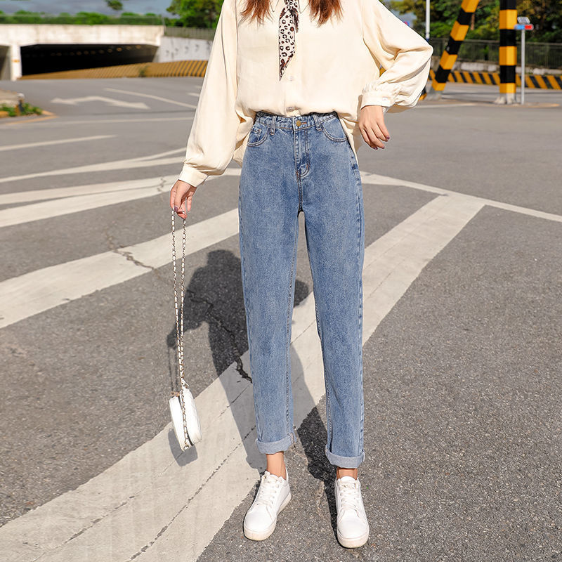 Loose straight jeans