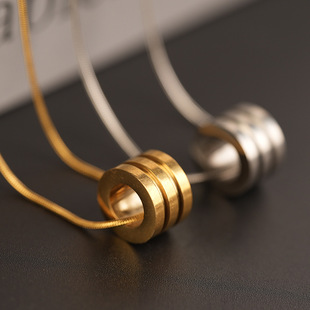 Titanium steel does not fade small waist all-match women's sweater chain new men's necklace fashion brand simple light luxury cold style accessories