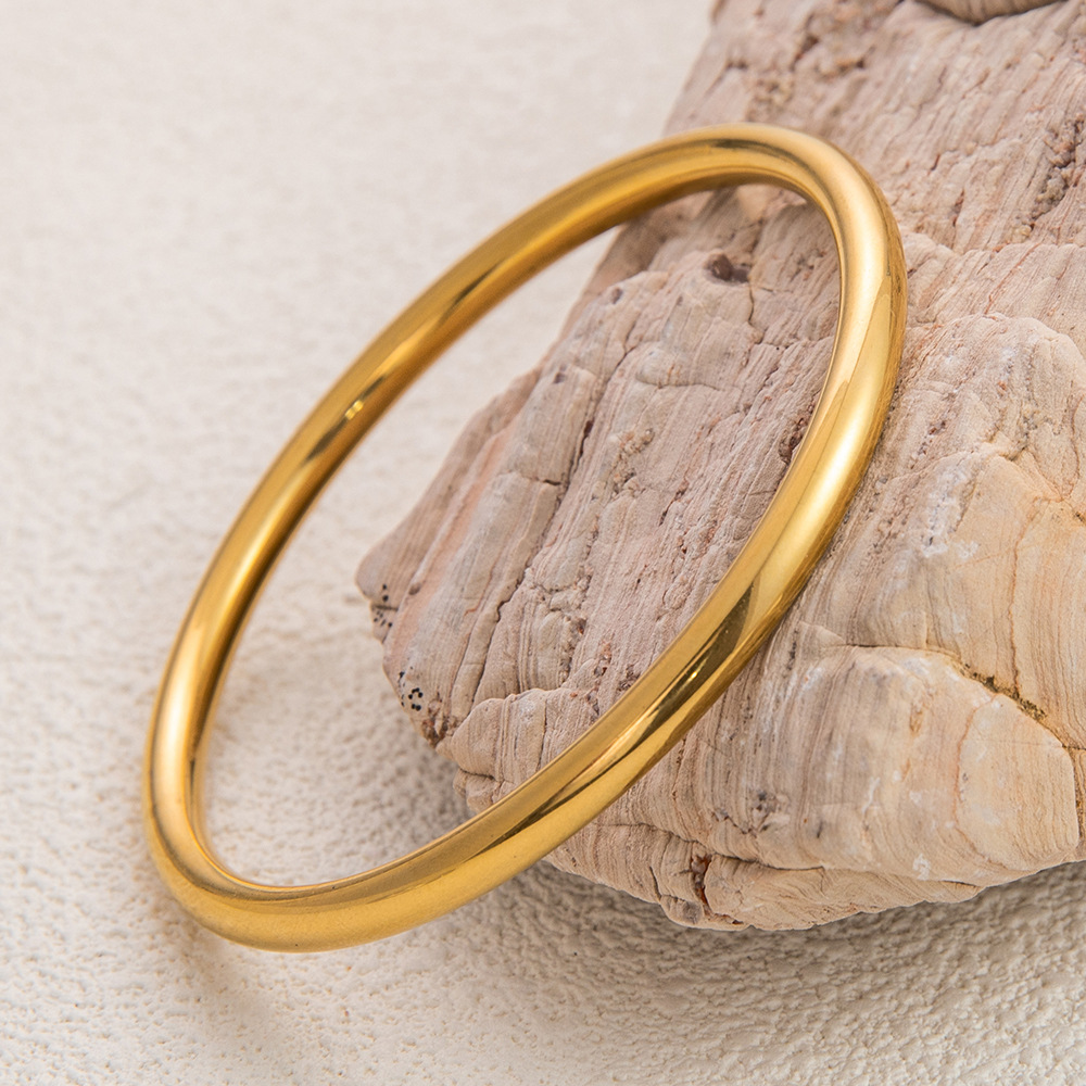 PVD Coated Real Gold Plated Solid Color 304 Stainless Steel Retro Waterproof Non Tarnish 304 Stainless Steel Bangle display picture 6