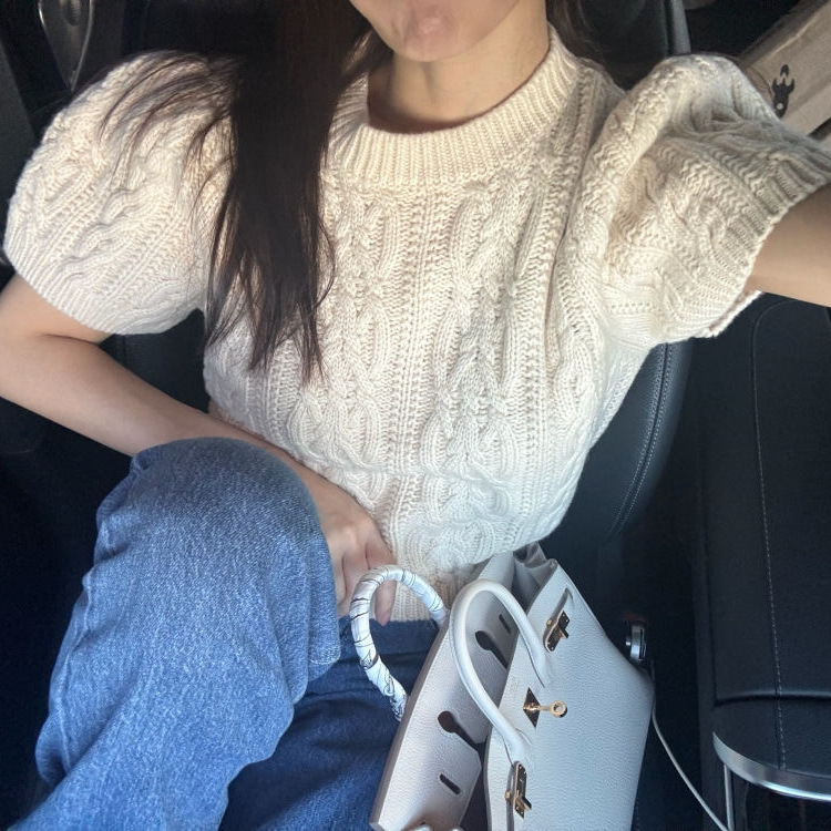 Korean Chic Autumn and Winter New French-Style High-End Thick-Knit Cable Pullover Sweater for Women, Versatile Short-Sleeve Knit Top