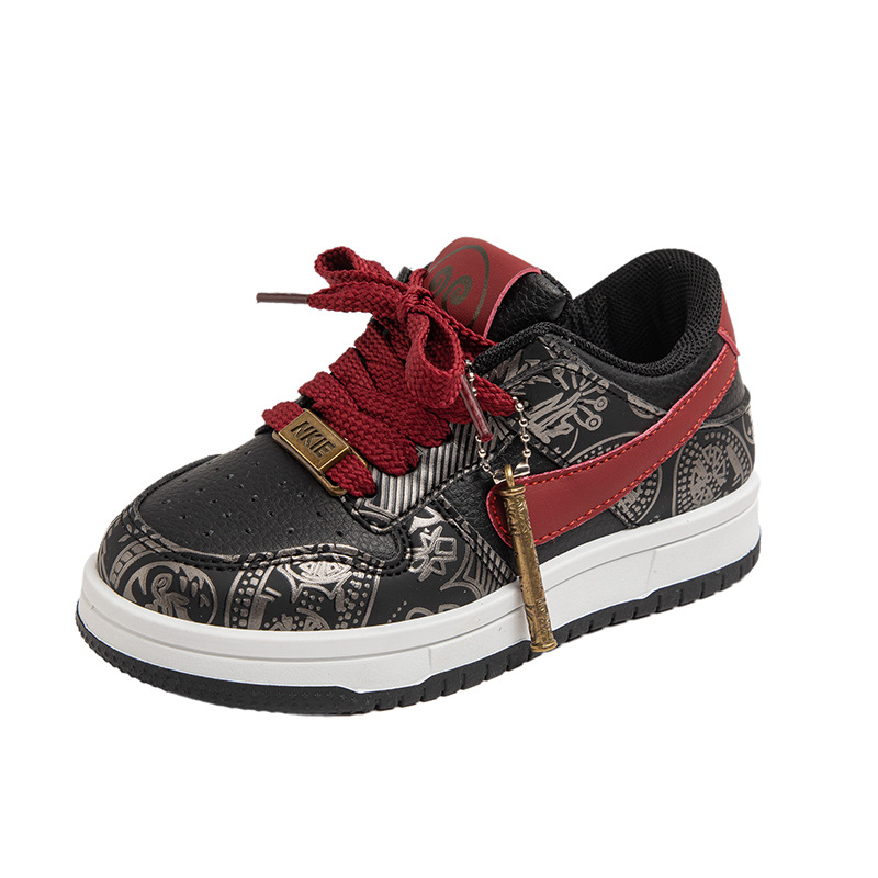 Zapatos deportivos para niños 2025 primavera nueva moda zapatos de skate para niños zapatos casuales de suela suave para niños grandes zapatos para correr