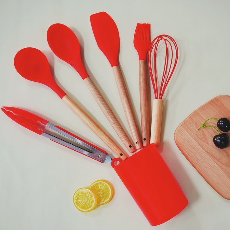 ソースファクトリーの在庫食品グレードのシリコーンノンスティックパンセット家庭用キッチン用品7点セット断熱性と滑り止め|undefined