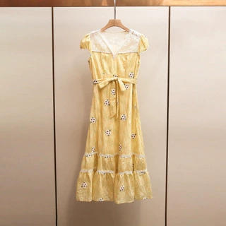 深圳南油高端女装夏季新款法式洋气田园风小雏菊刺绣v领连衣裙女