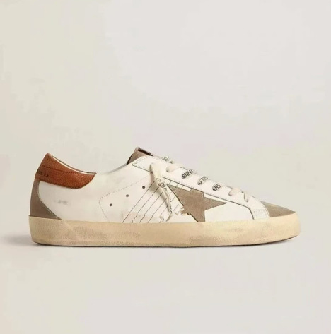 Car brown apricot / 36