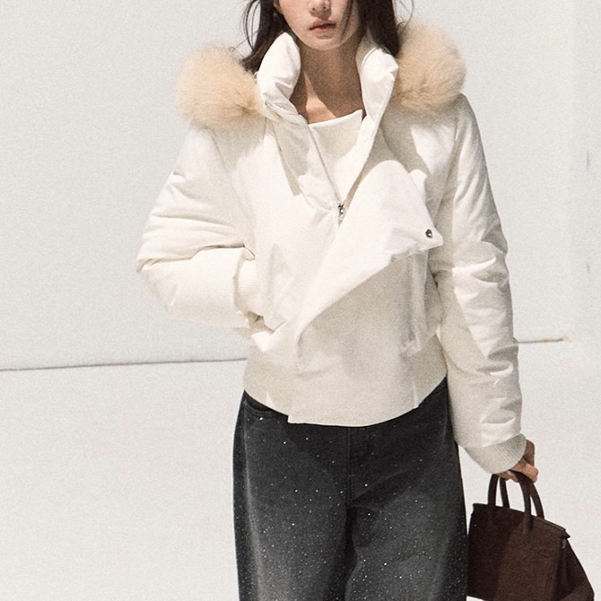 OAKMOO/狐狸毛领三星白鸭绒白色短款连帽羽绒服外套保暖派克服