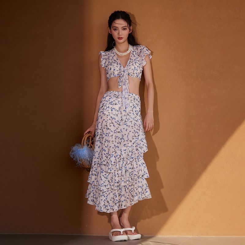 三奇分体泳衣女高级感2025新款泡温泉度假小胸比基尼四件套泳装