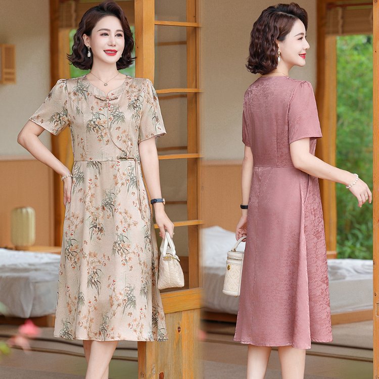 Spring Fashion Casual Women's Clothing Mom Fashion Is More Than Just a Way to Wear, Daily Commuting Style